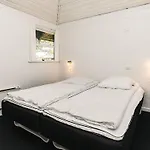 5 Person In Karrebæksminde