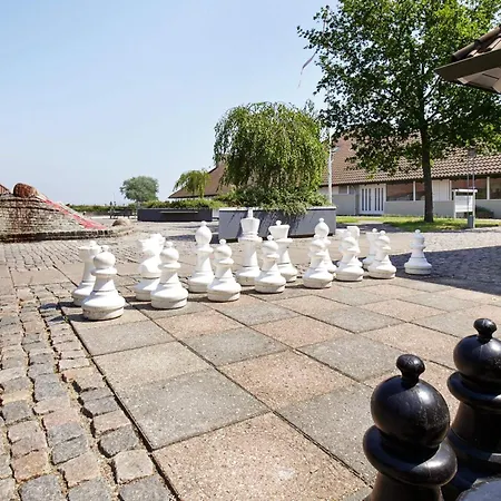 בית נופש 5 Person In