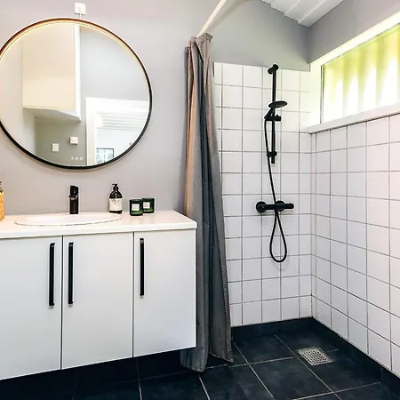 5 Person In בית נופש