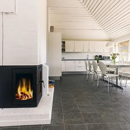 5 Person In בית נופש