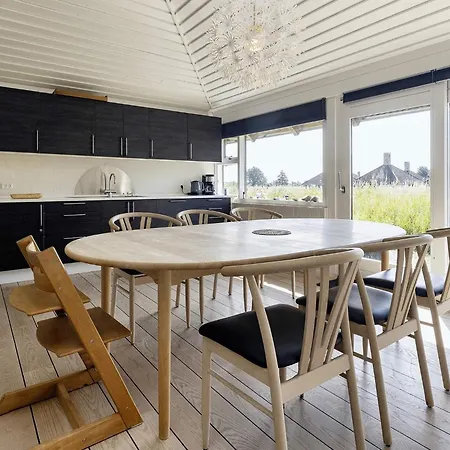 5 Person In Karrebæksminde