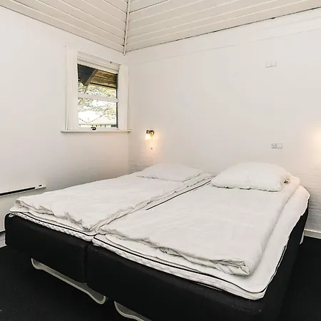 5 Person In Karrebæksminde