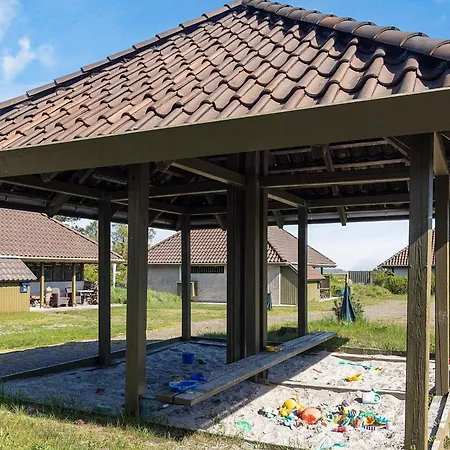 בית נופש 5 Person In *