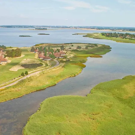 5 Person In בית נופש