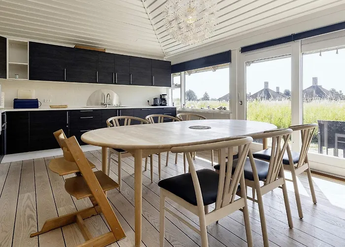 5 Person In Karrebæksminde
